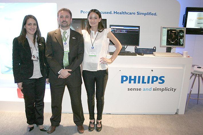Ivana Retamozo, Andres Cetta y Elena Castro de Philips Healthcare