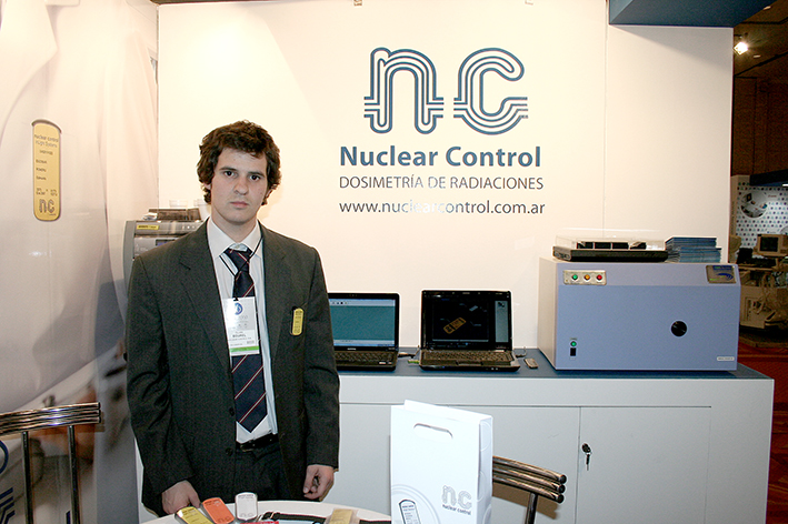 Stand de Nuclear Control