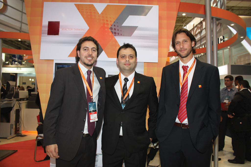 Lionel Davellose, Cristian Schneider y Sebastián Horodvio, distribuidores de Carestream en Argentina