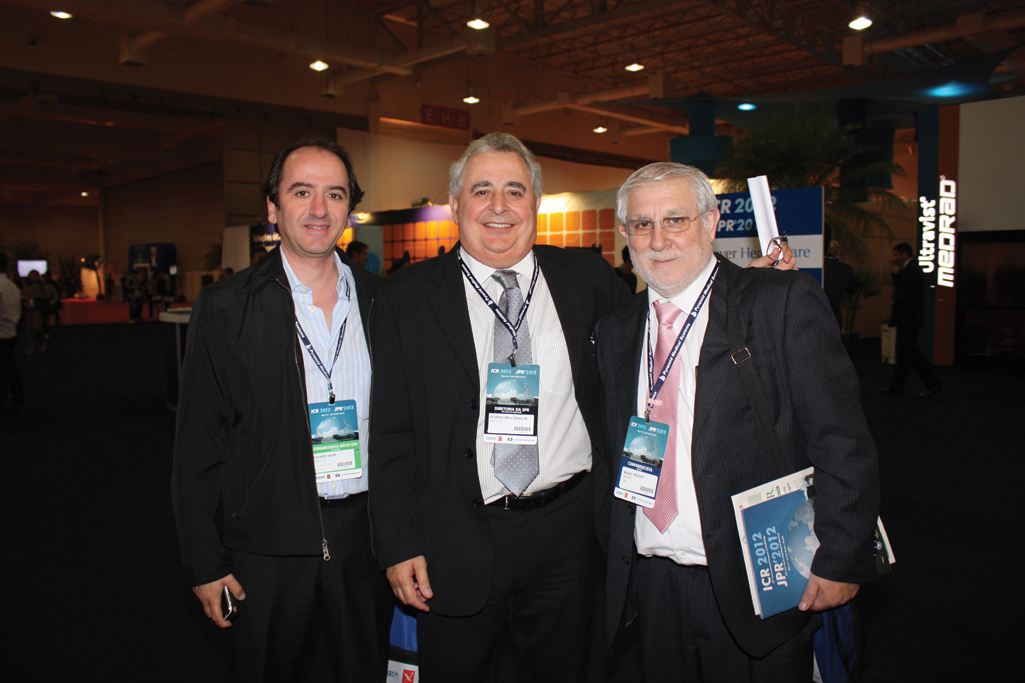 Dr. Eduardo Akuri, Dr. Ricardo Emile Baaklini, Presidente de la SPR y Dr. Miguel Angel Pinochet de SOCHRADI