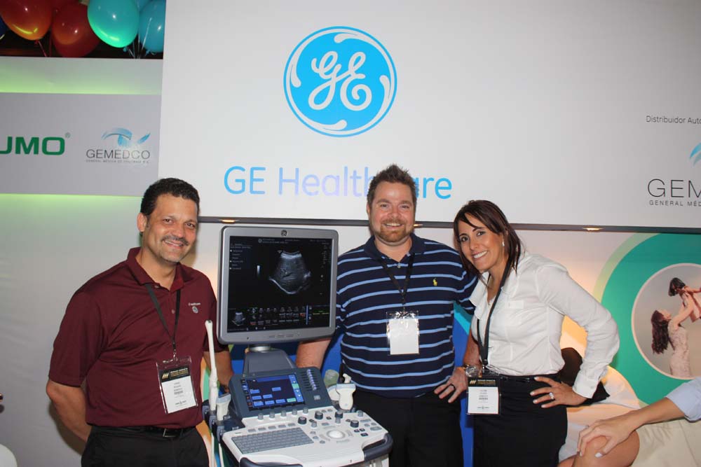 Jorge Rosado, Gerois Di Marco y Arlene Ocasio,  especialista de Logiq para Colombia de GE Healthcare