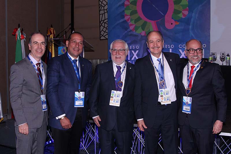 Dr. Henrique Carrete Jr., Dr. Luis Campos, Dr. Miguel Ángel Pinochet, Dr. Dante Casale Menier y Dr. Oswaldo Ramos