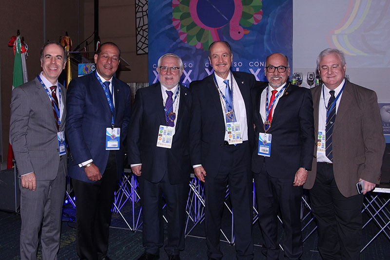 Dr. Henrique Carrete Jr., Dr. Luis Campos, Dr. Miguel Ángel Pinochet, Dr. Dante Casale Menier, Dr. Oswaldo Ramos y Dr. Sergio Lucino