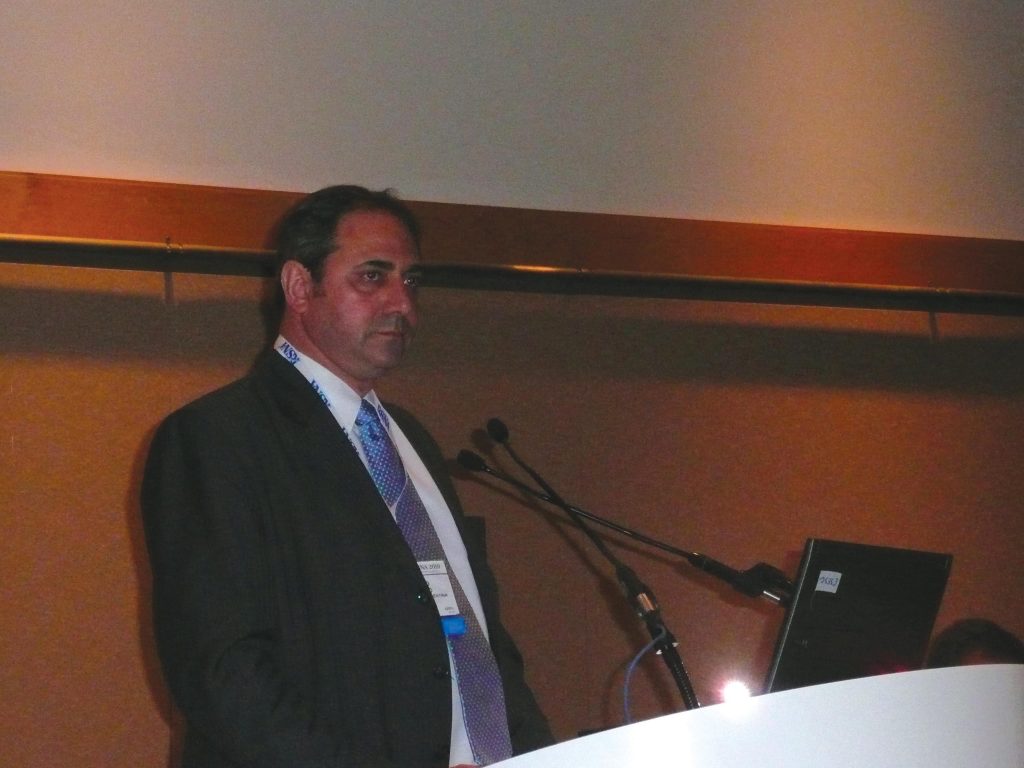 Dr. Alfredo Buzzi de Argentina en la Sesion RSNA Presents Latin America