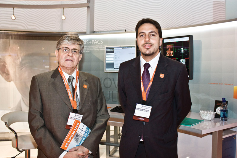 Pablo del Barco y Lionel Daveloose de Farkim, distribuidores de Carestream Health en Argentina