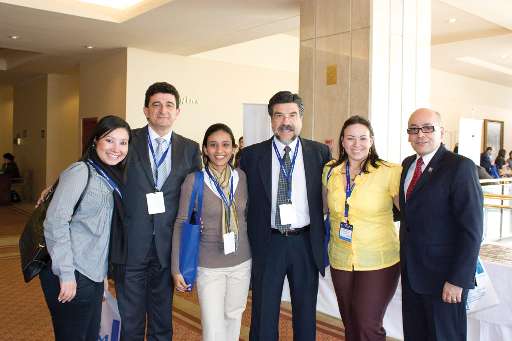 Comitiva de médicos venezolanos con el Dr. Oswaldo Ramos, flamante presidente del CIR