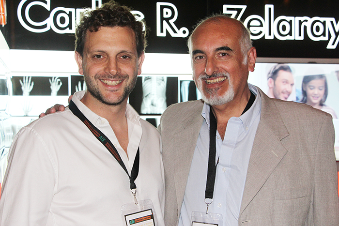 Dr. Diego Socolsky con Carlos R. Zelarayan, distribuidor de Agfa Healthcare