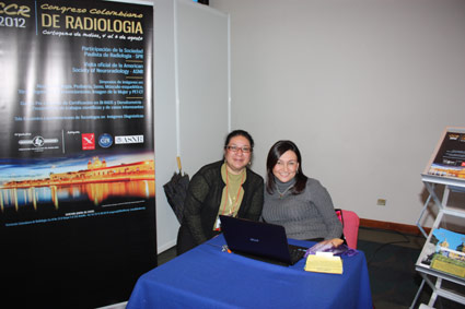 Dra. Eva Alarcon de Guatemala y Paula Cristina Grisales de la ACR.