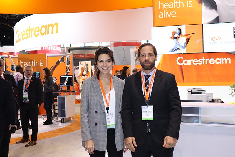 2019 RSNA - Malva Weiman, Account y Channel Manager y Mariano Vicetto, Latin America Regional Business Manager de Carestream