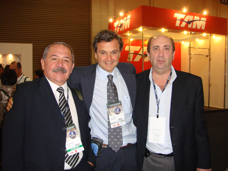 Dr. Héctor Bustos (Córdoba - Argentina), Foa Torres y Dr. Sergio Moguillansky (Argentina)