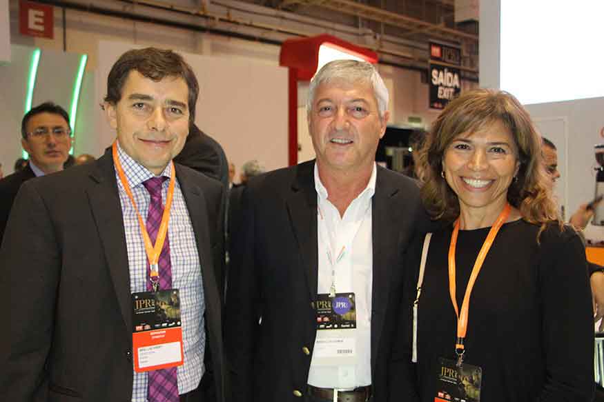 Ariel Lischinsky, Dr. Marcelo Kaufman y Andrea Carabelli de Carestream Health