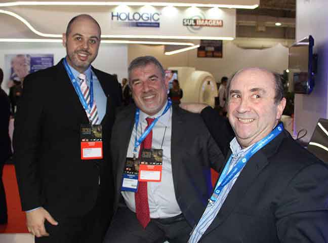 Caio Sanches, Eduardo Henrique Figueiredo de GE Healthcare y Dr. Sergio Moguillansky