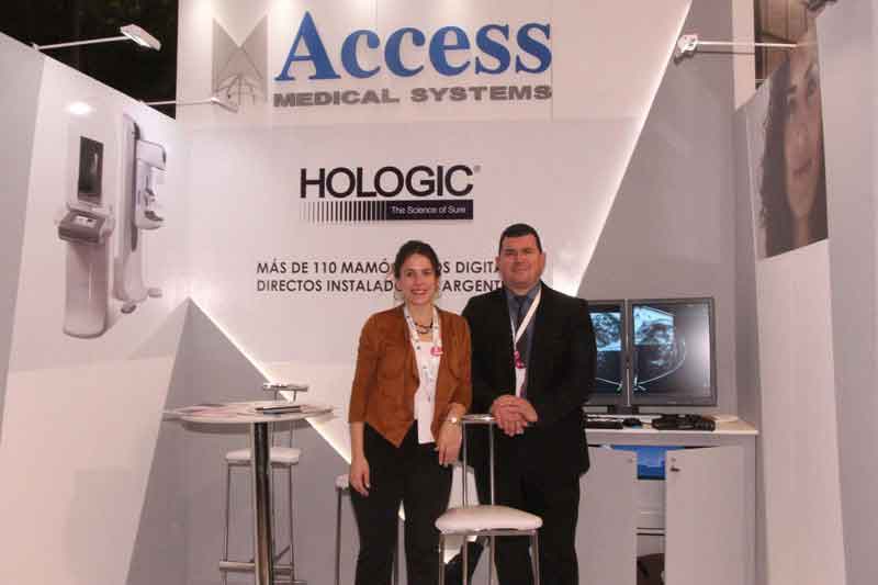 Jorge Hillkirk en el stand de Access Medical Systems