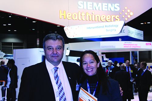 Marcelo Luraschi de Siemens Healthineers y Bárbara Domb de DJ
