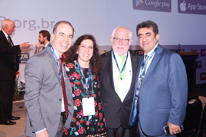 Dr. Henrique Carrete Junior, Dra. Beatriz González Ulloa, Miguel Angel Pinochet y Manuel Hernández Cruz