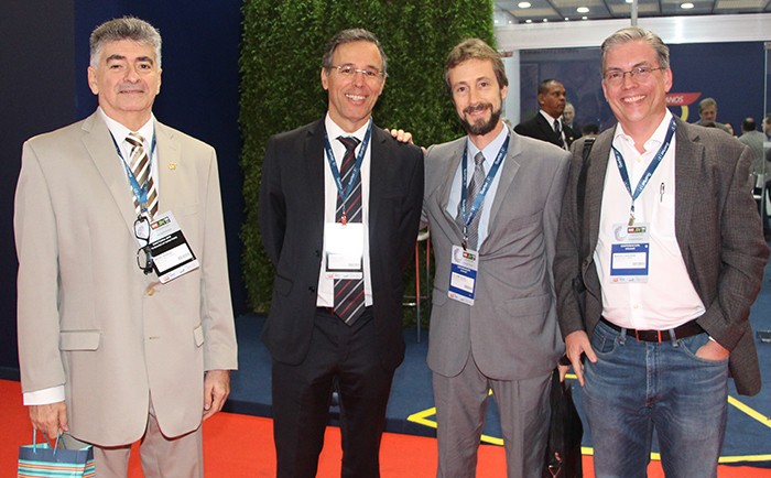 Dr. Mauro Brandao, Dr. Carlos Homsi, Dr. Guillermo Azulay y Dr. Marcello Nogueira