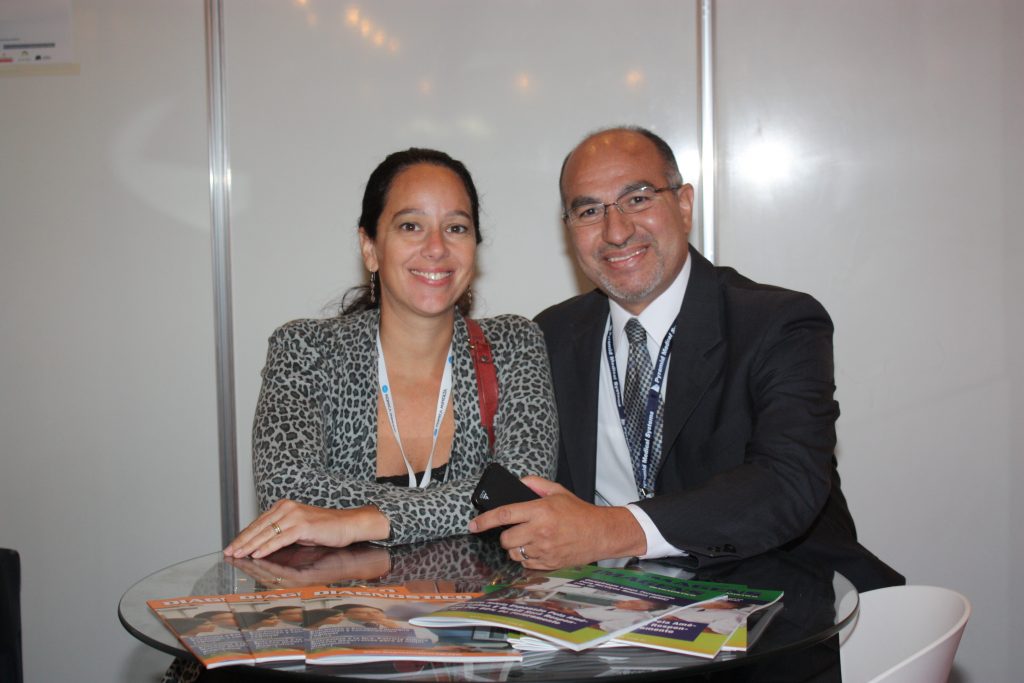 Bárbara Domb de DJ y Edwin Cruz (Educación Médica Contínua) GE