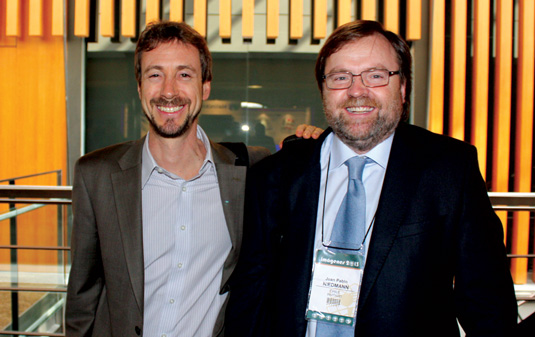 Dr. Guillermo Azulay y Dr. Juan Pablo Niedmann (Chile)