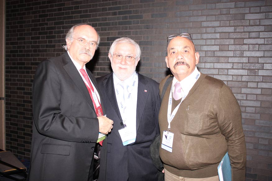Dr. Miguel Stoopen de México, Dr. Miguel Angel Pinochet de Chile y Dr. Gerardo Perdigón Castañeda de México