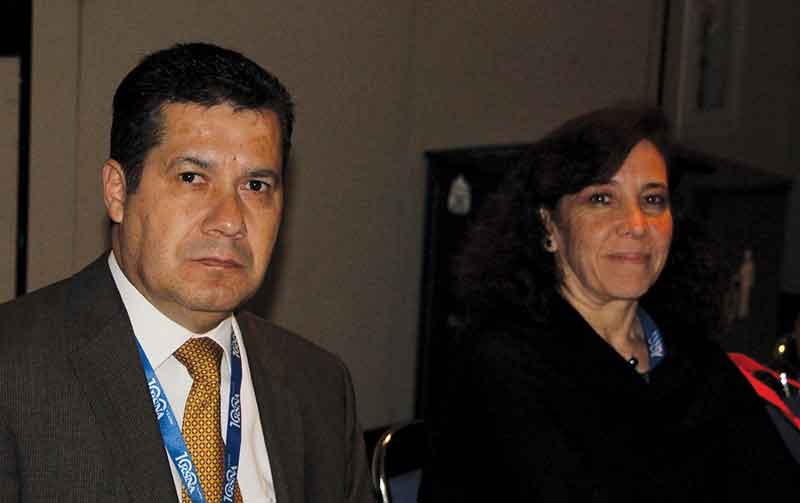 Dr. René Anguiano Martínez, Presidente y Dra. Beatriz González Ulloa, Presidente Electo de la FMRI