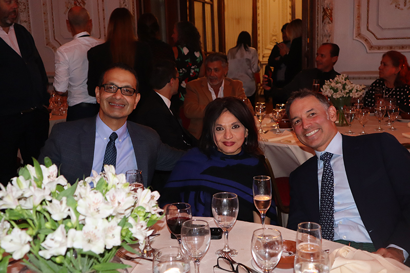 Sanjeev Bhalla (Board of Directors de RSNA), Christine (Cooky) O. Menias y Constantine Raptis