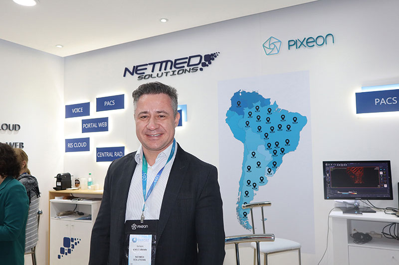 Iomani Engelmann, marketing y new business director de Pixeon en el stand de Netmed Solutions