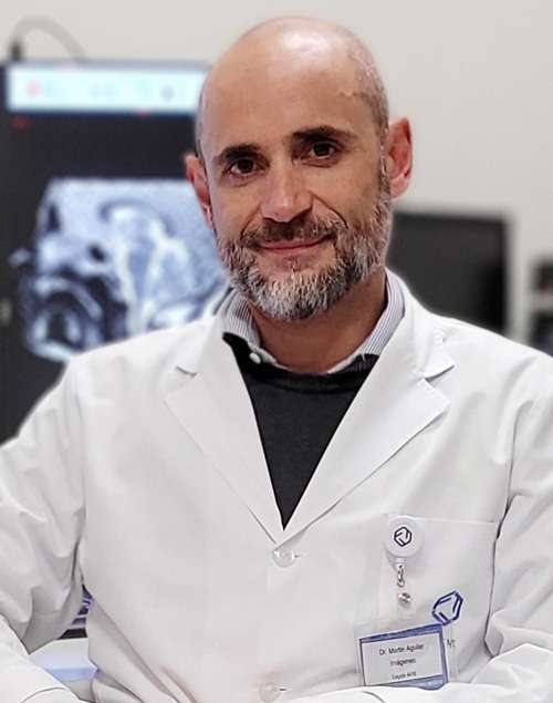 Dr. Martin Aguilar