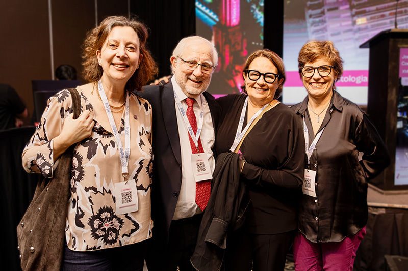 Dra. Lucrecia Ballarino, Dr. Miguel Angel Pinochet, Dra. Julia Camps Herrero y Dra. Paola Pucci