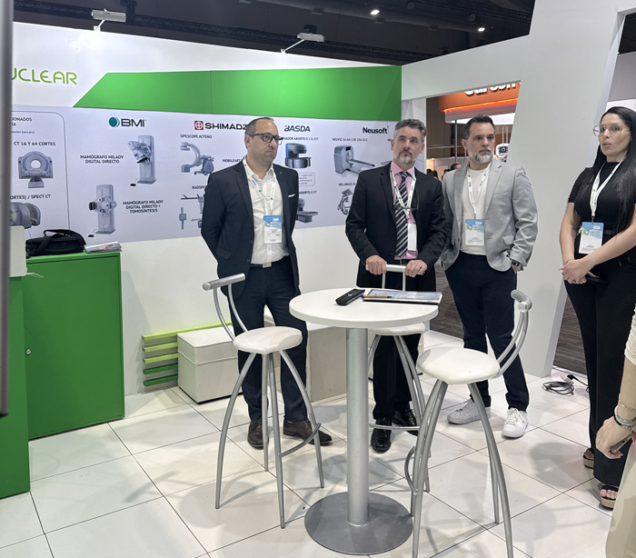 Multidiagnostico en stand de Bionuclear