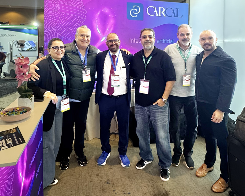 Staff de Carcal con el Dr. Sergio Andres Criales Vera de CTScanner en el CIIS 2025 en Guadalajara