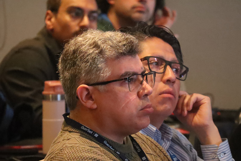 Dr. Francisco Díaz Cisternas del Hospital Bi Provincial Quillota Petorca en el Precongreso esor 2025
