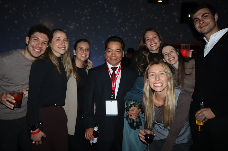 Rubén Sánchez de TESA con residentes de Hospital Austral en evento Canon