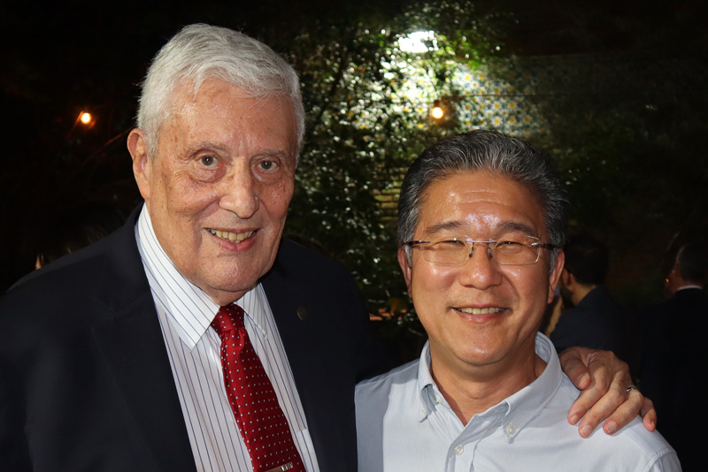 Eduardo César González Toledo y Ichiro Suzuki