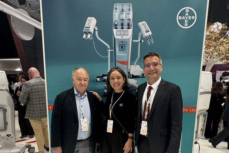 Dr. San Miguel, Dra. Magalí Hovsepian de TCba y Lisandro Paganini