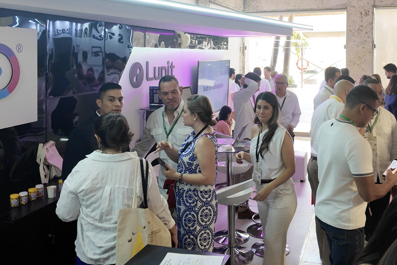 Stand de Lunit