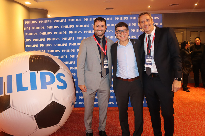 Dr. Rodrigo Re, Ariel Lischinsky de Philips y Dr. Federico Roca
