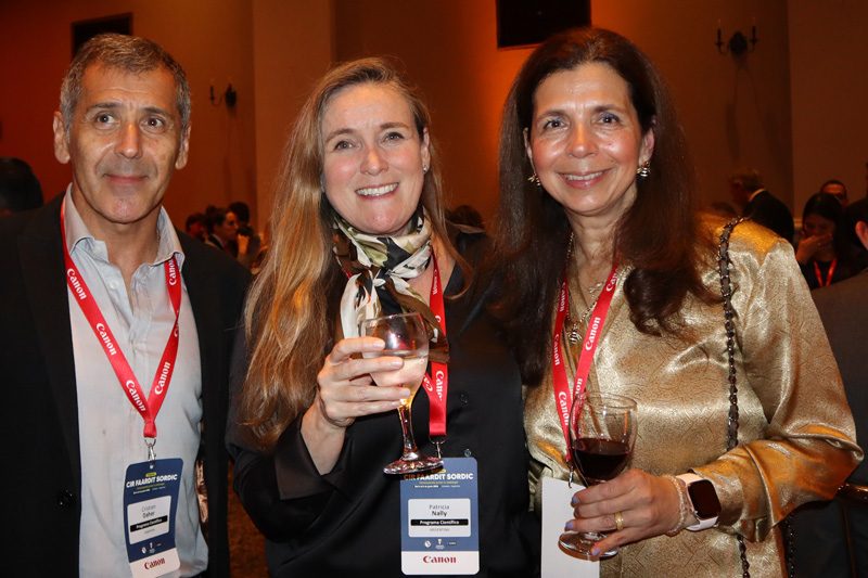 Dr. Cristian Daher, Dra. Patricia Nally y Dra. Jenny Bencardino